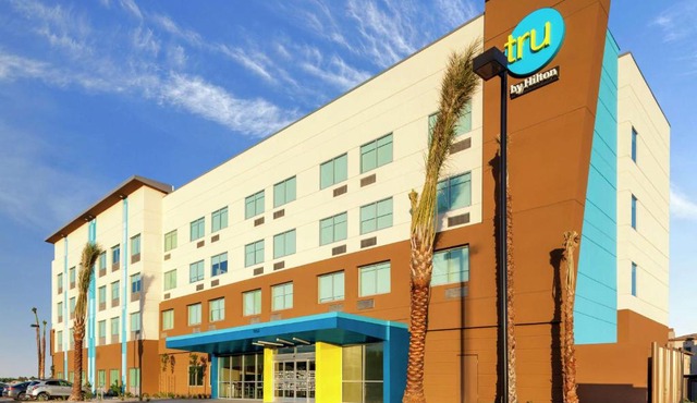 Tru By Hilton Gilbert