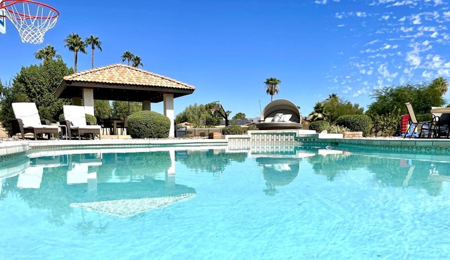 Ultimate Entertaining/FamilyHome with Endless Private Amenities-Pickleball/Golf
