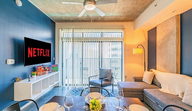 Unwind near PHX DT | Gym,Balcony,Pool,Parking,W/D