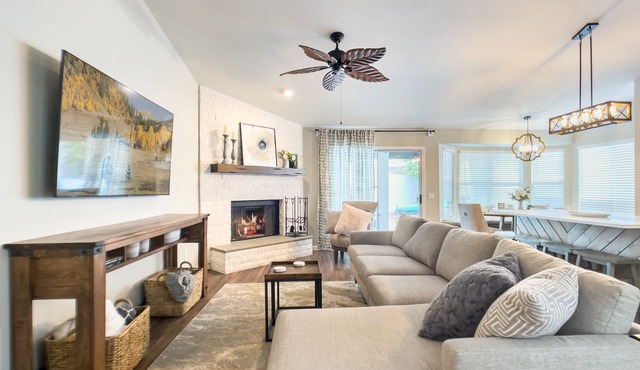 Val Vista Oasis- Gorgeous Gilbert Home with Pool