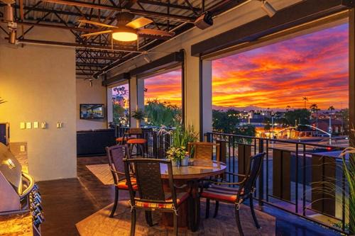 Vantage - Rooftop Patio - Heart of Old Town