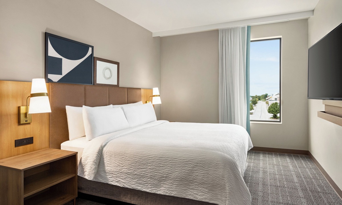 Sarasota Hotel | Staybridge Suites Sarasota - Bradenton Airport by IHG