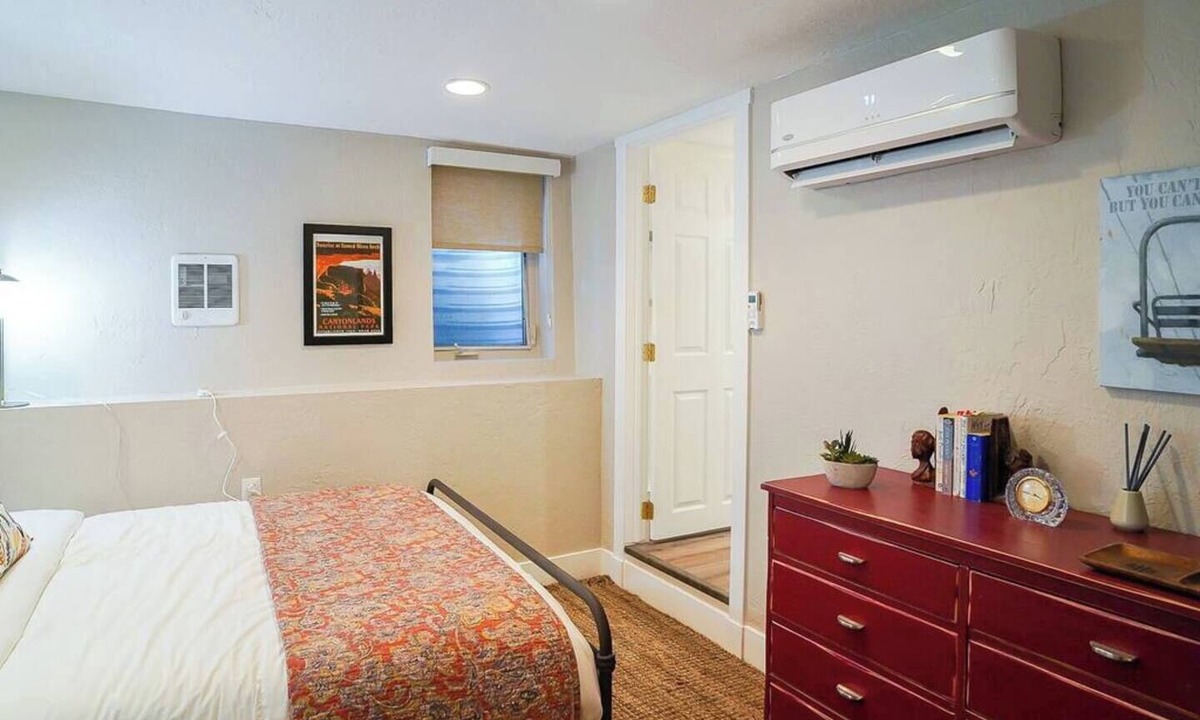 Central City Apartment | Lovely 1 Bedroom Downstairs Apartment