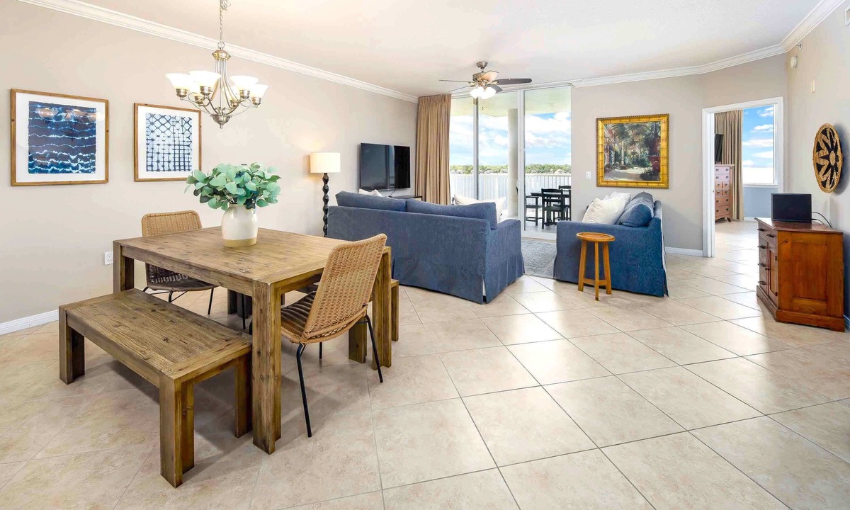 Fort Walton Beach Condo | Penthouse-Directly ON Water-Huge Roof Top Patio-Private Hot Tub-Gorgeous Views!