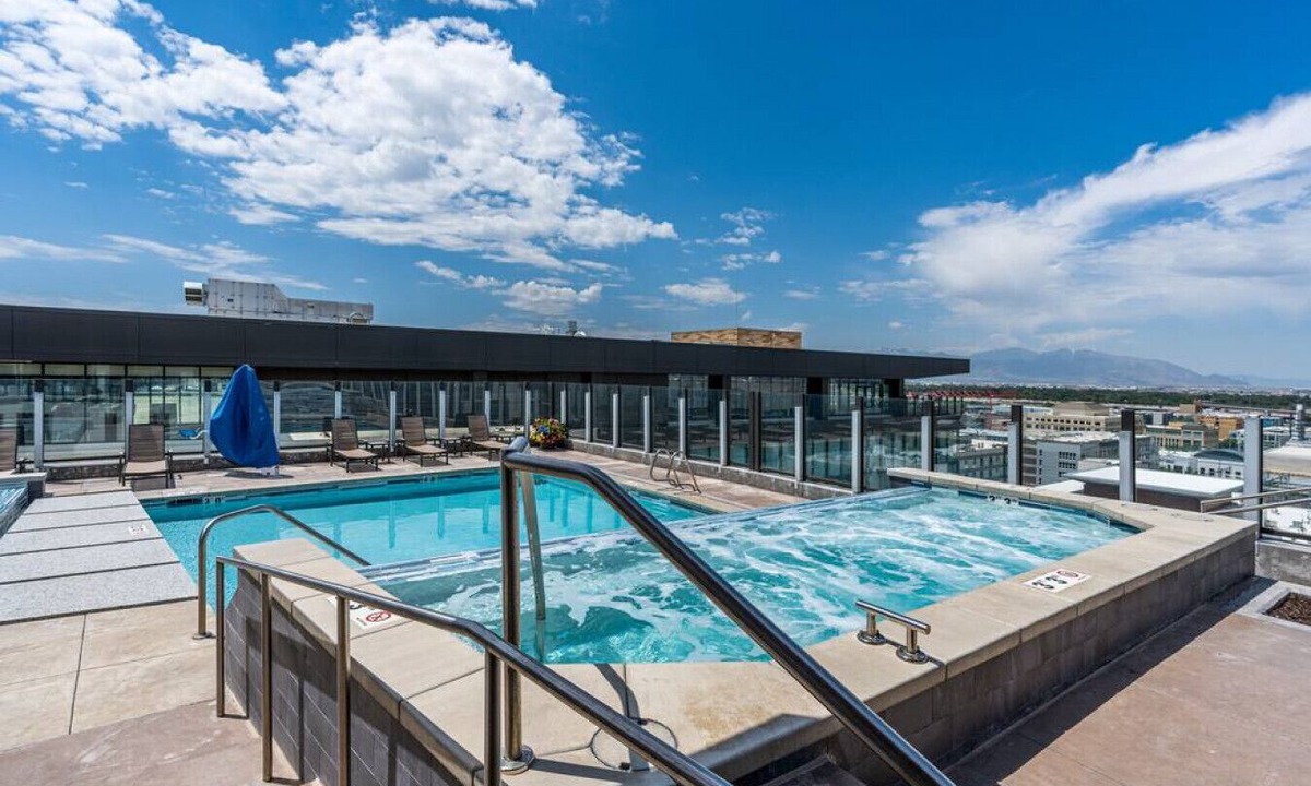 Rio Grande Apartment | Downtown SLC Luxury 1BD/1BA- Pool/HotTub 24hrGym