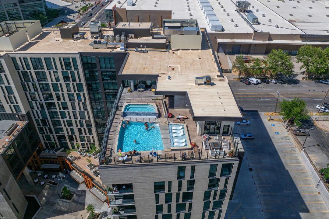 Rio Grande Apartment | Downtown beauty-PoolHotTubGym-near SaltPalace-View