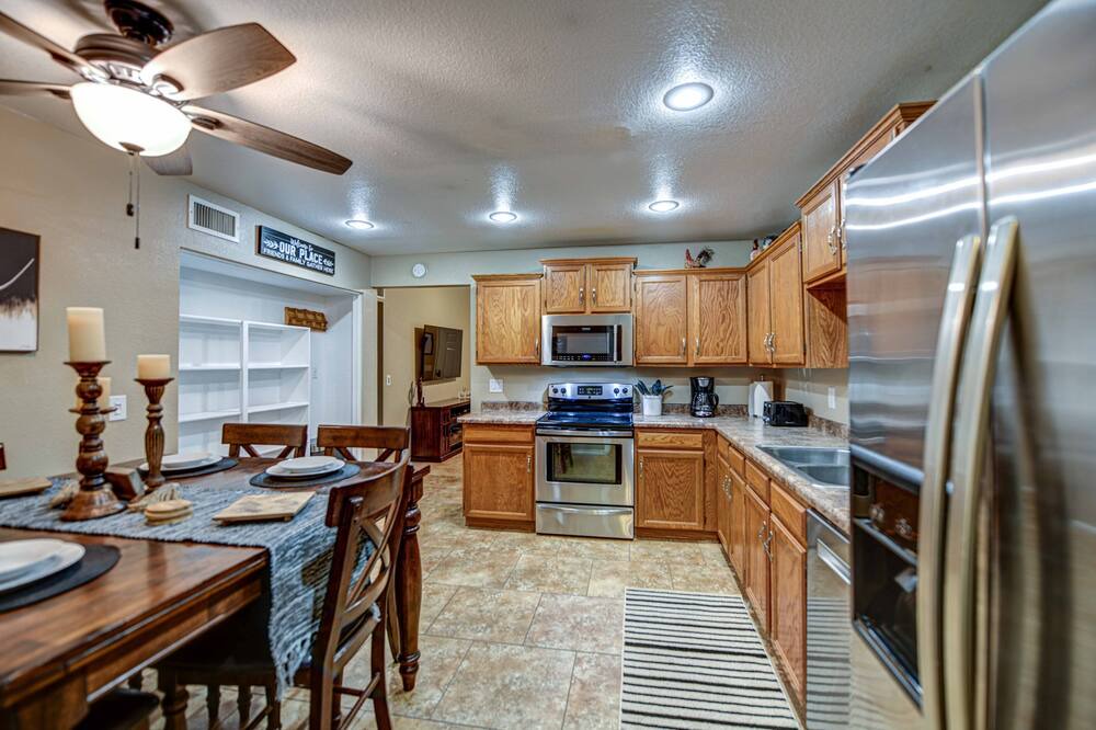 Photo of Kitchen in Alta Mesa Community Association