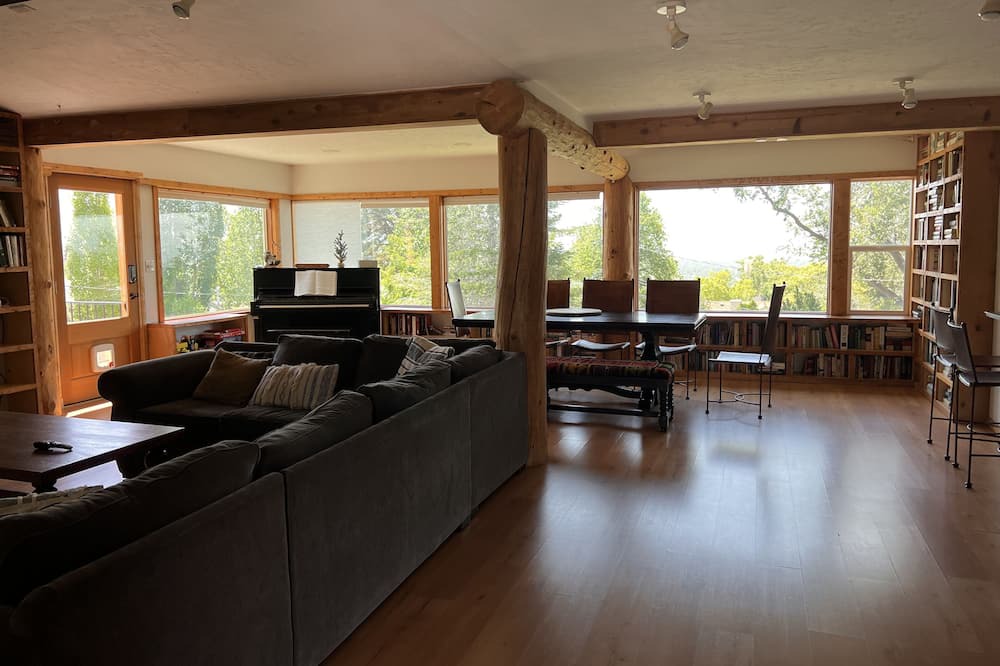 Photo of Bedroom in Lower Avenues