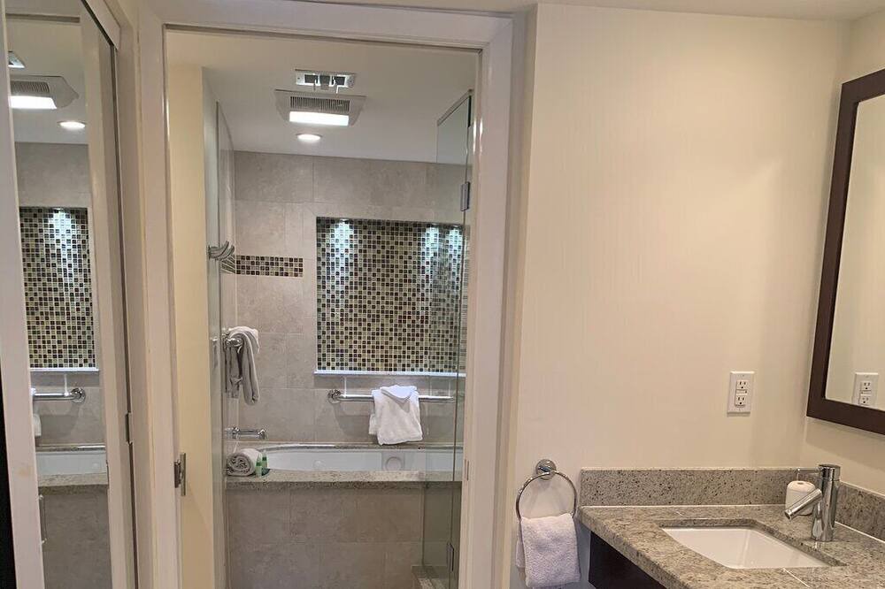 Photo of Bathroom in Historic Seaport