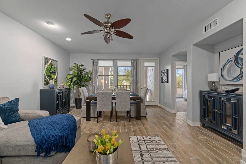 Photo of Livingroom in Kierland