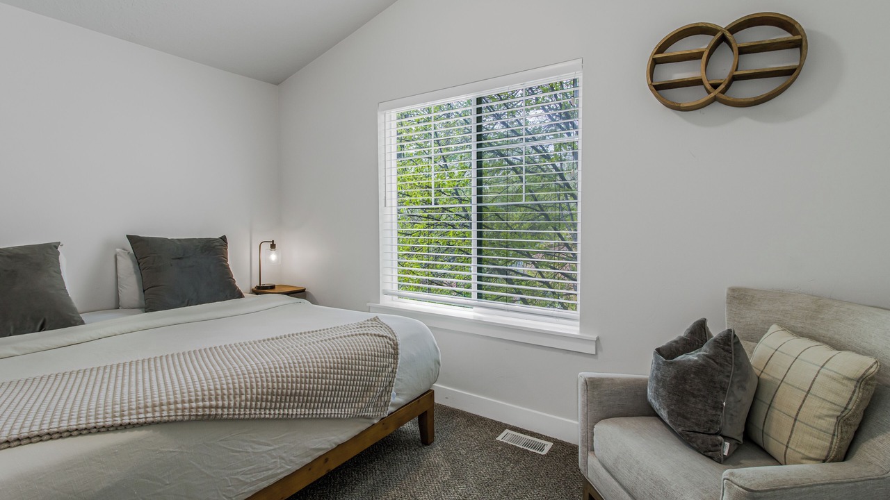 Photo of Bedroom in Millcreek