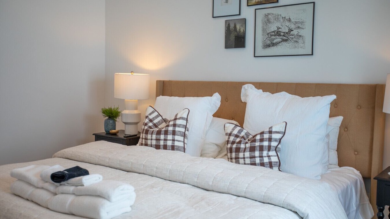 Photo of Bedroom in Poplar Grove