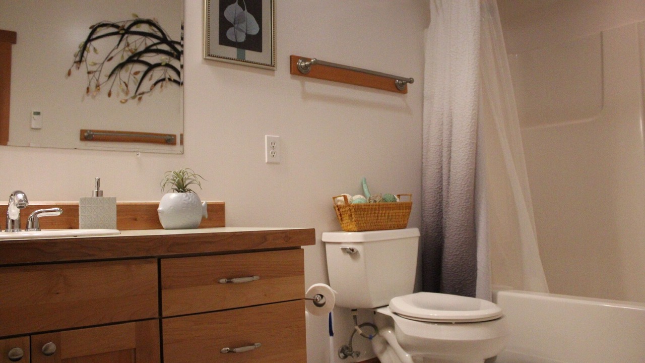 Photo of Bathroom in Homer