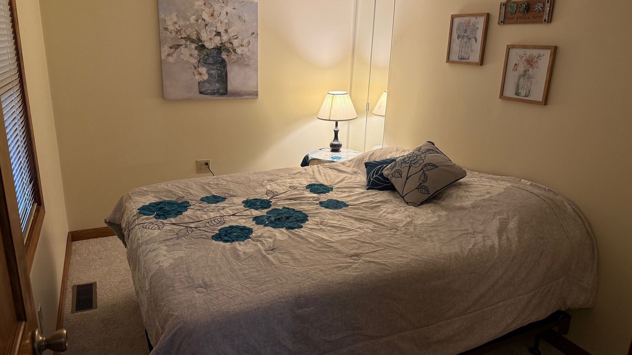 Photo of Bedroom in Foster