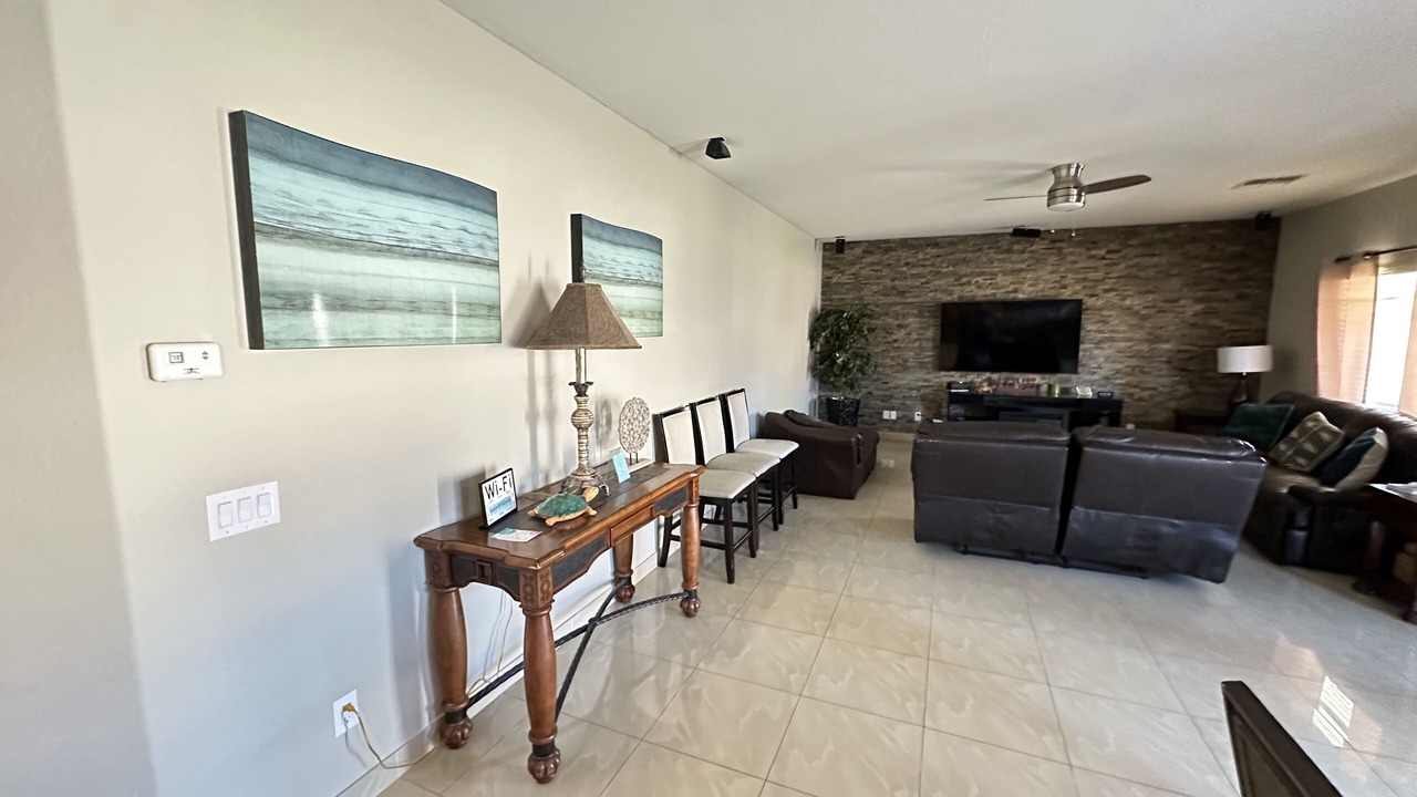Photo of Livingroom in Sundance