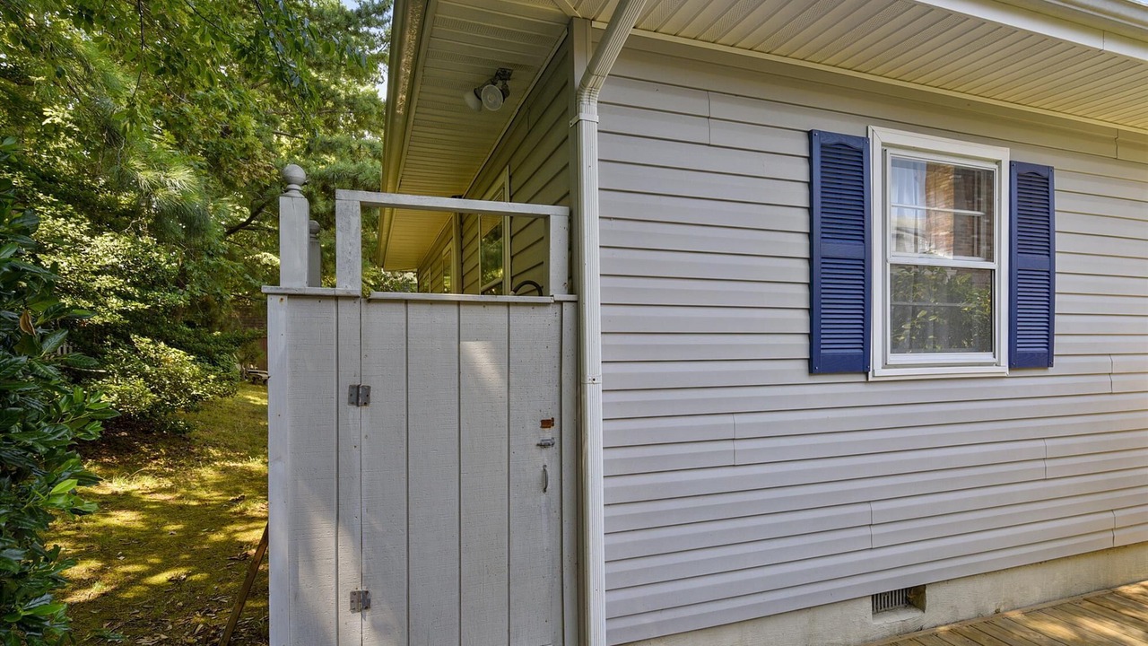 Photo of Outdoor in Country Club Estates