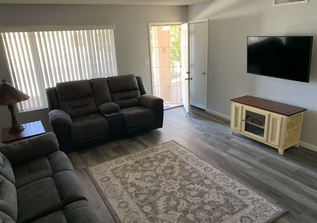 Photo of Livingroom in Fountain of the Sun