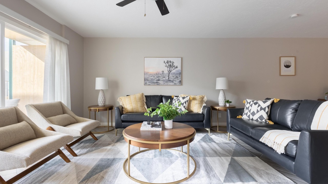 Photo of Livingroom in Encanto