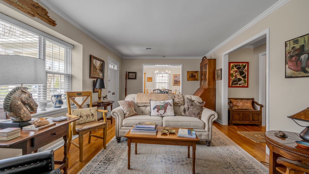 Photo of Livingroom in Fairway