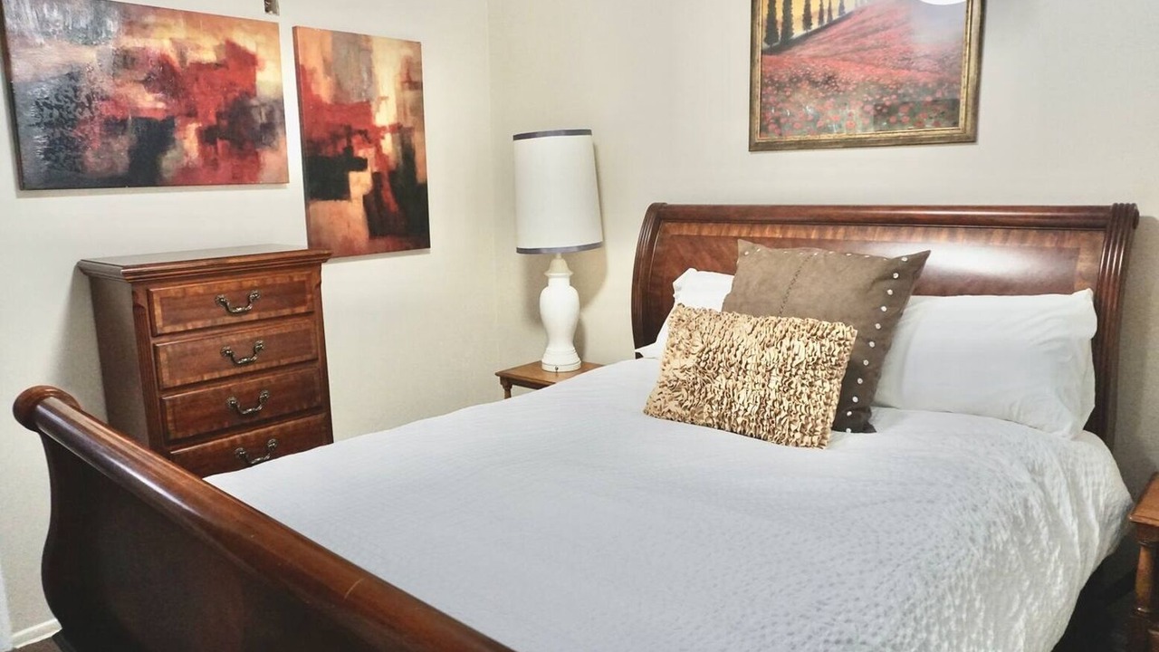 Photo of Bedroom in Lower Avenues