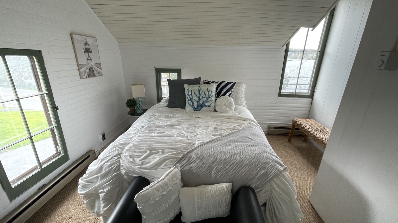 Photo of Bedroom in Livonia