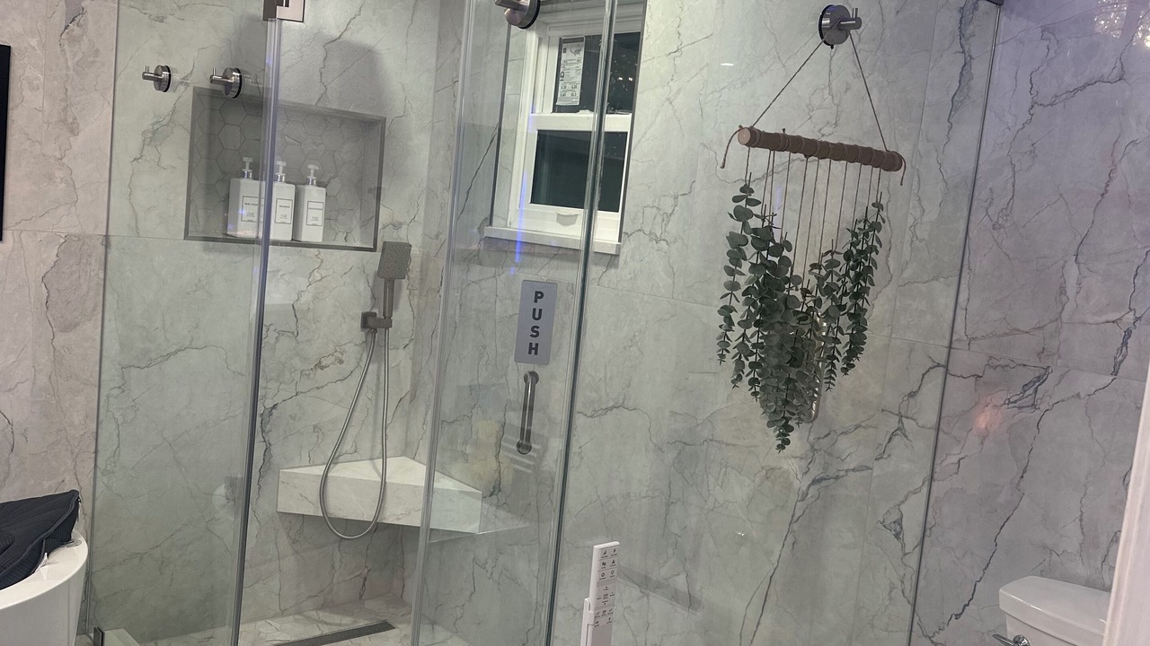 Photo of Bathroom in Tropic