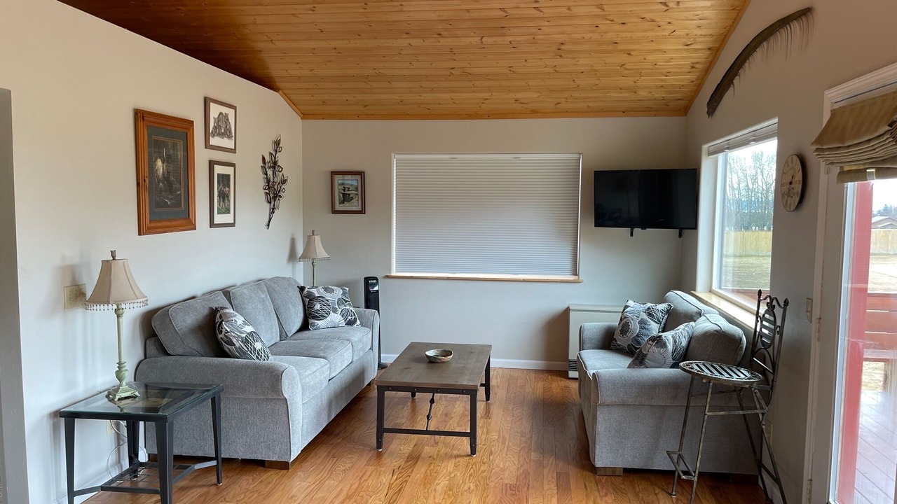 Photo of Livingroom in Kachemak
