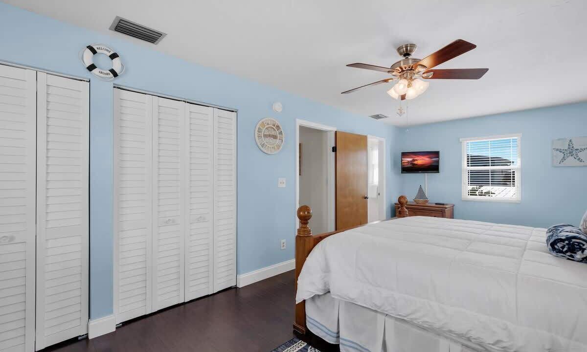 Photo of Bedroom in Key Colony Beach