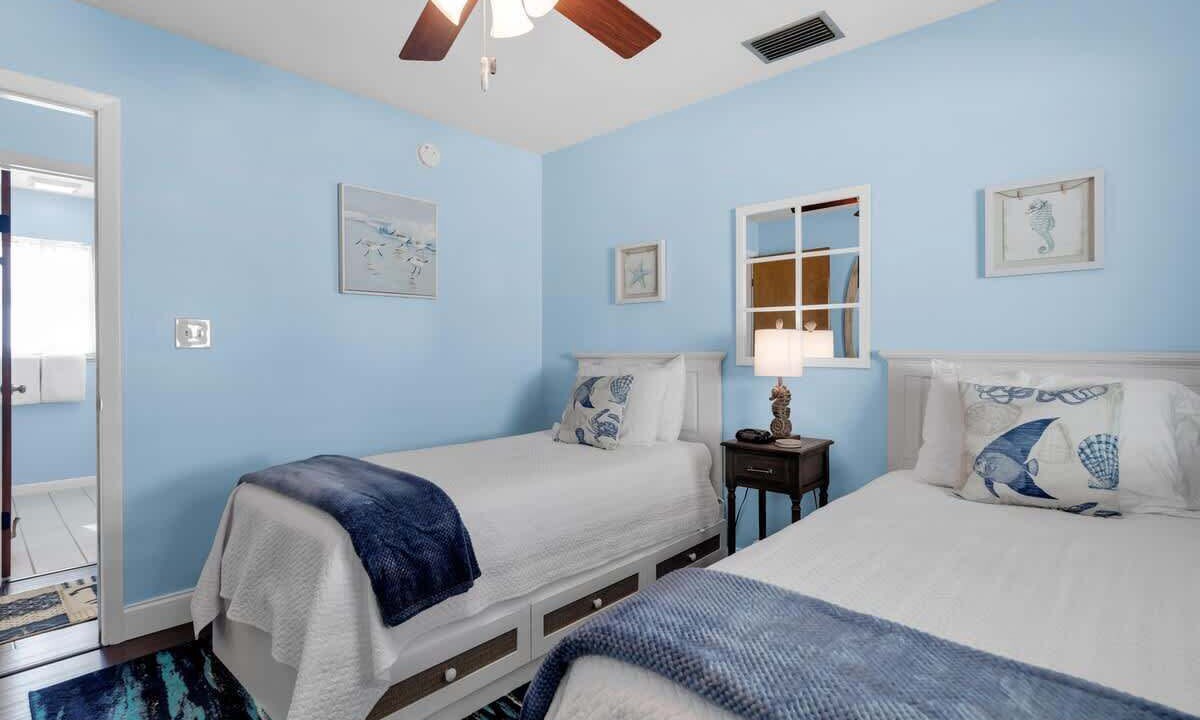 Photo of Bedroom in Key Colony Beach