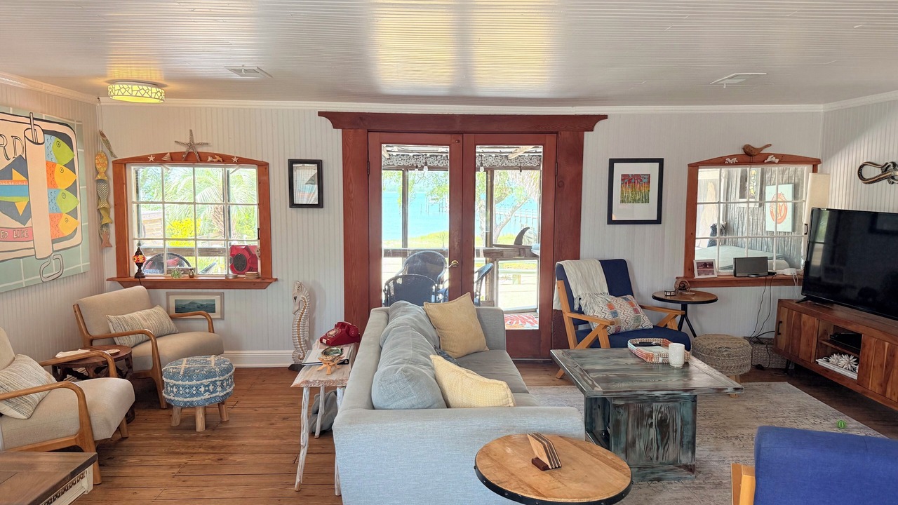 Photo of Livingroom in Alligator Point