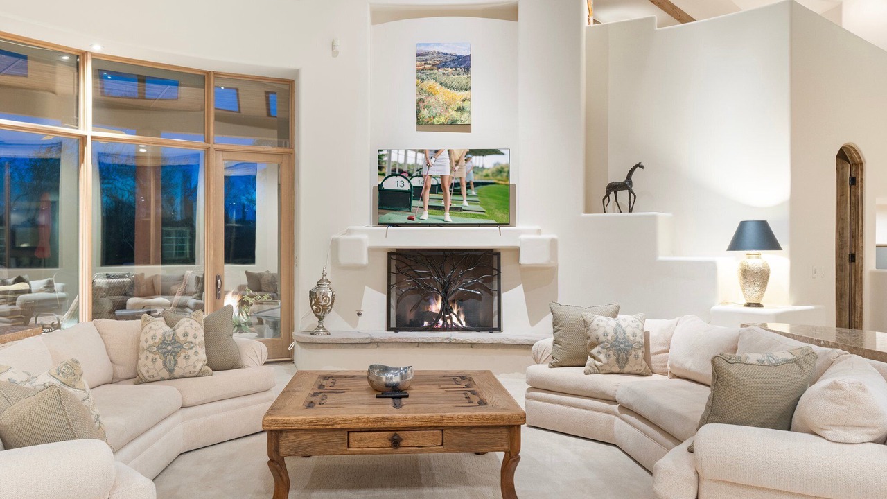 Photo of Livingroom in The Boulders