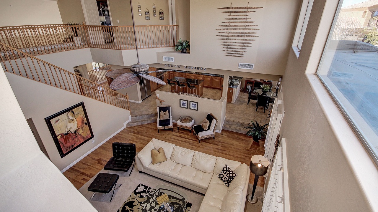 Photo of Livingroom in Pleasant Valley