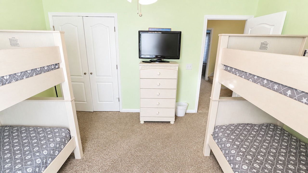 Photo of Bedroom in Crescent Beach