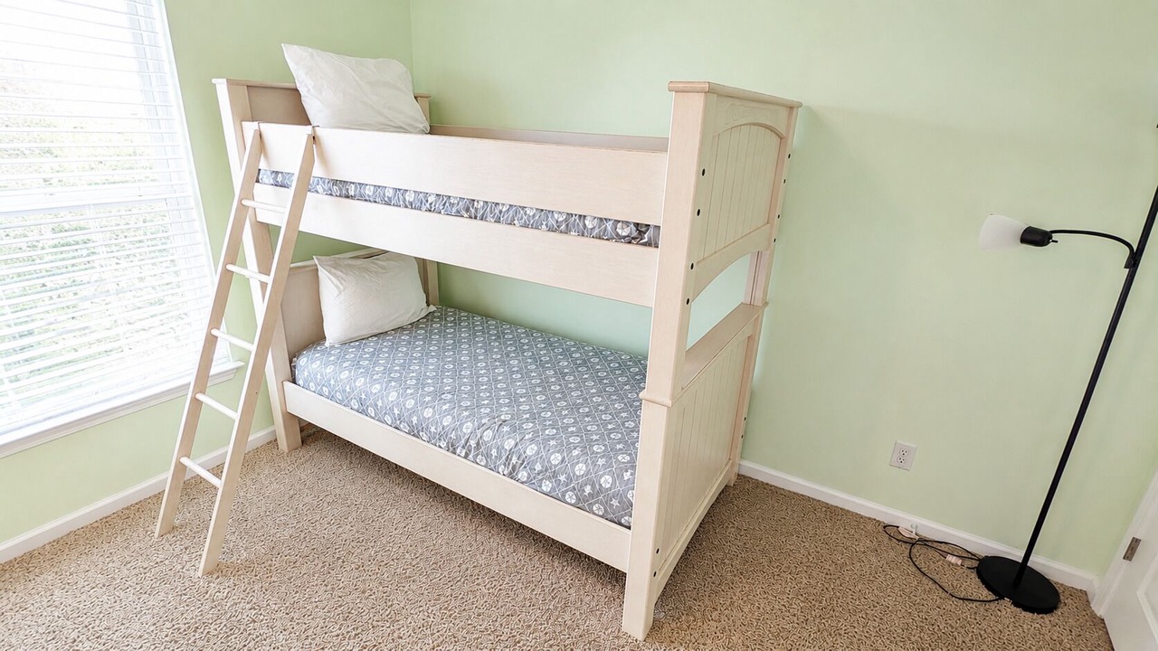 Photo of Bedroom in Crescent Beach