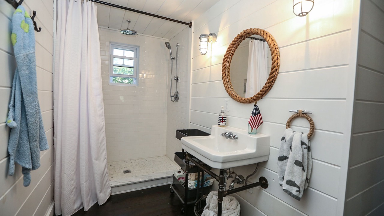 Photo of Bathroom in Town of Jerusalem
