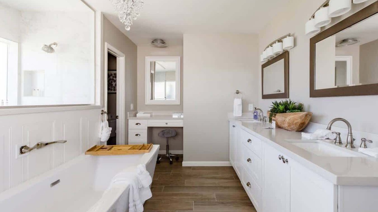 Photo of Bathroom in Pomelo Park