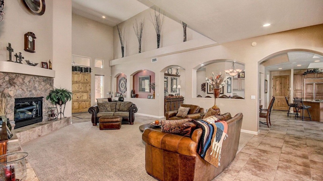 Photo of Livingroom in East Mesa