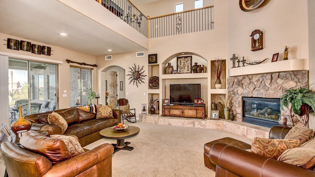 Photo of Livingroom in East Mesa