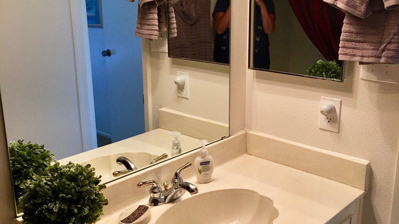 Photo of Bathroom in Fountain of the Sun