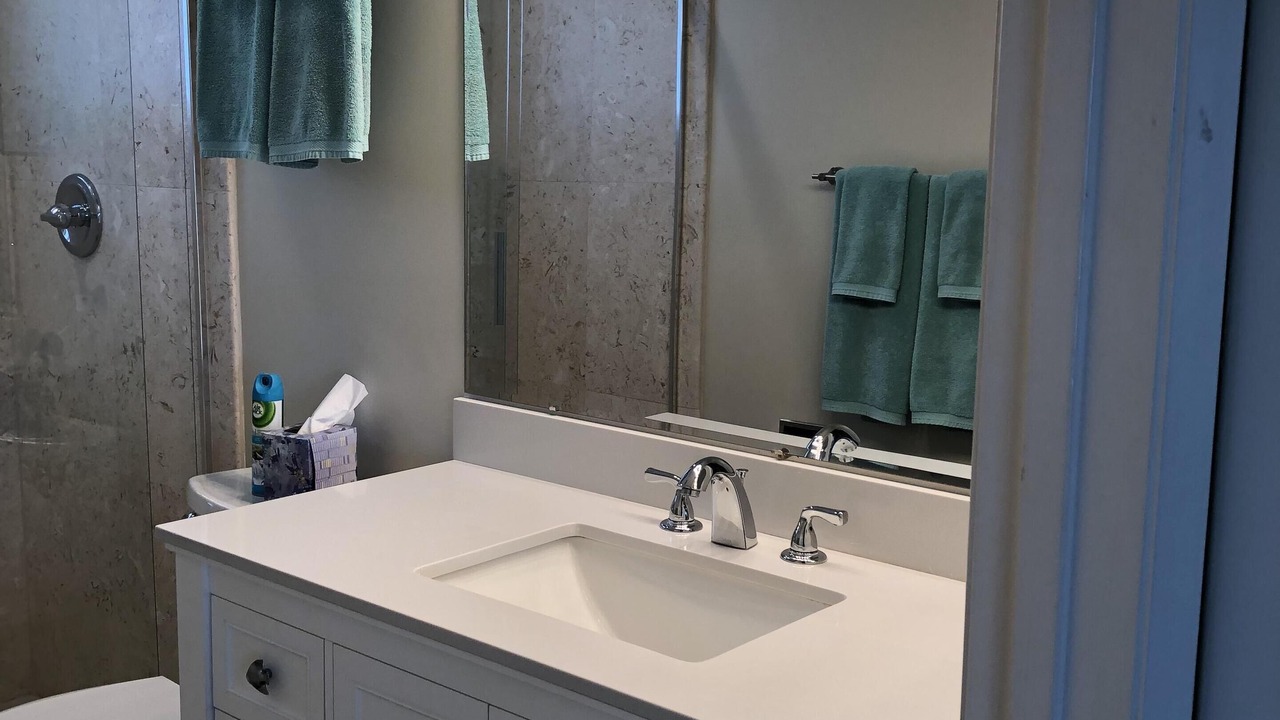 Photo of Bathroom in Marathon
