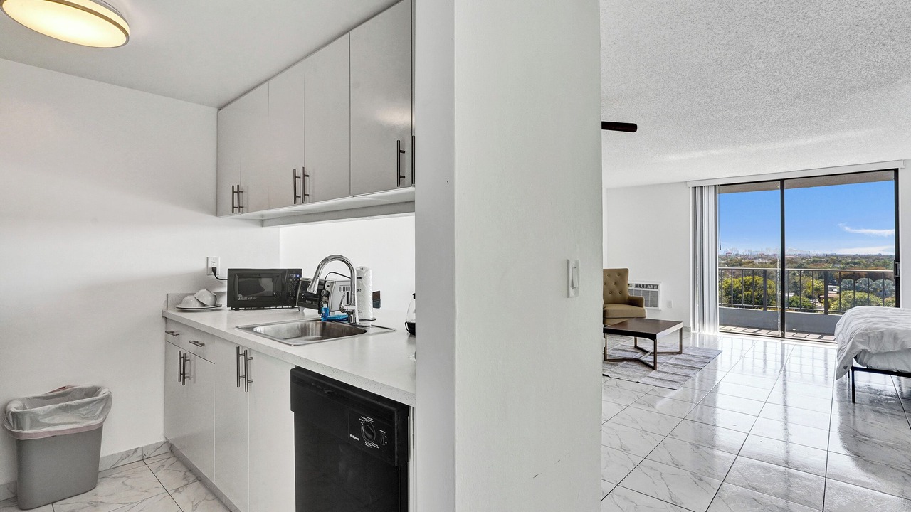 Photo of Kitchen in Golden Glades