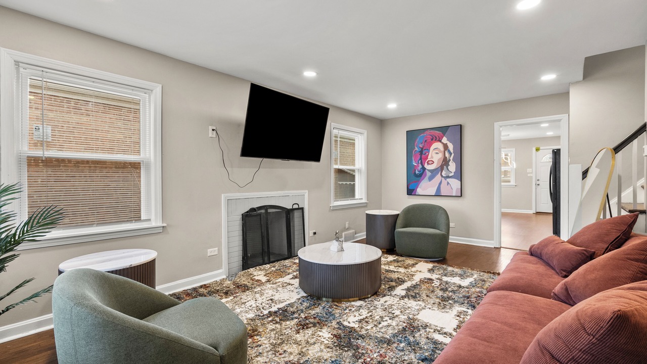 Photo of Livingroom in Calumet Heights