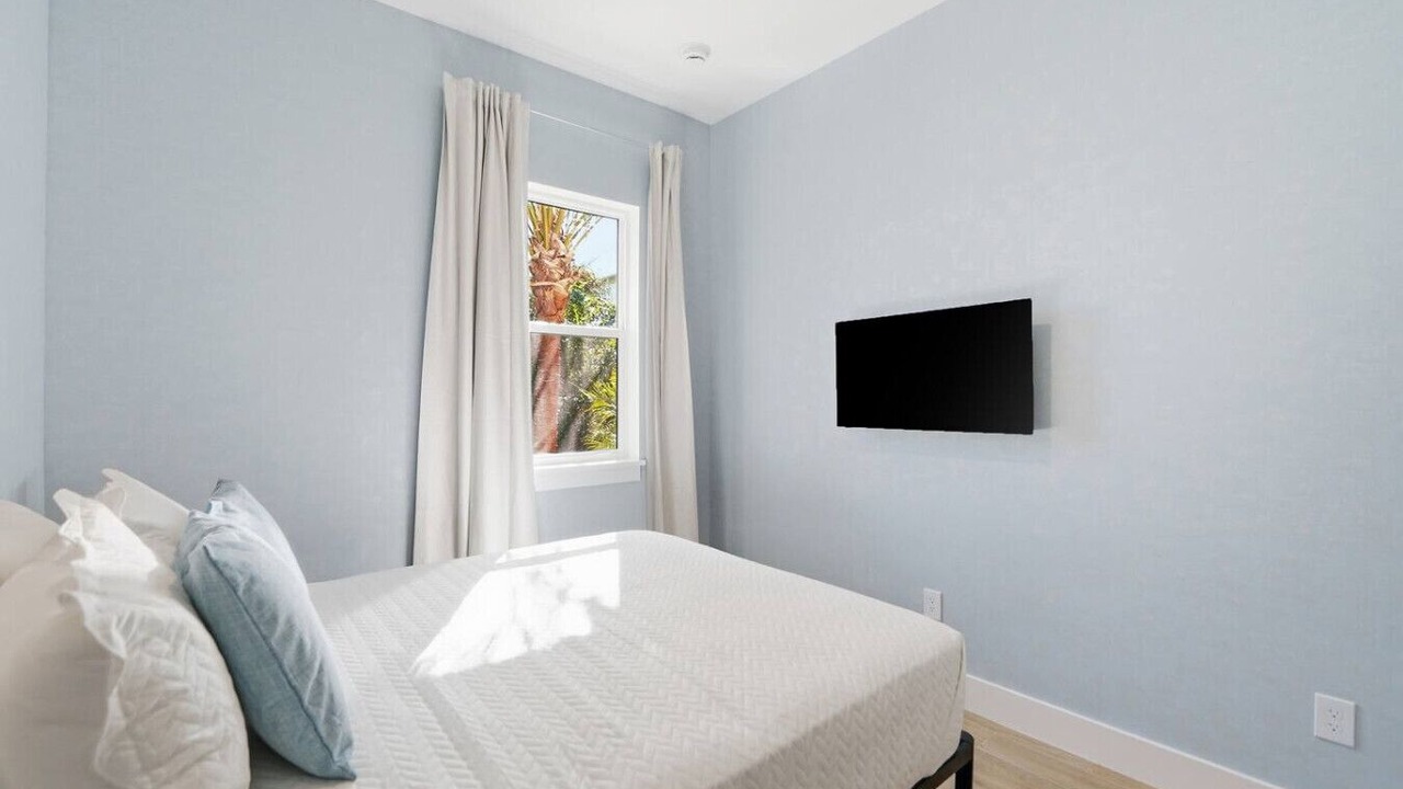Photo of Bedroom in Coquina Gables