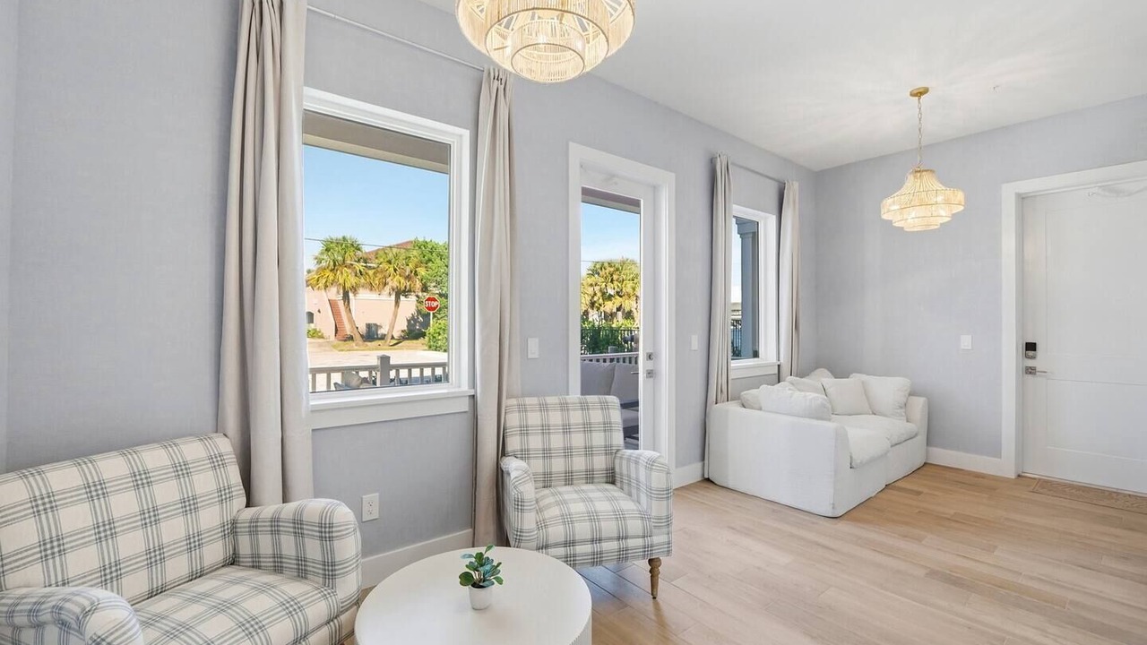 Photo of Livingroom in Coquina Gables