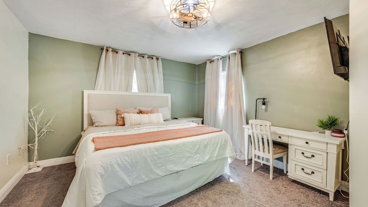 Photo of Bedroom in June Park