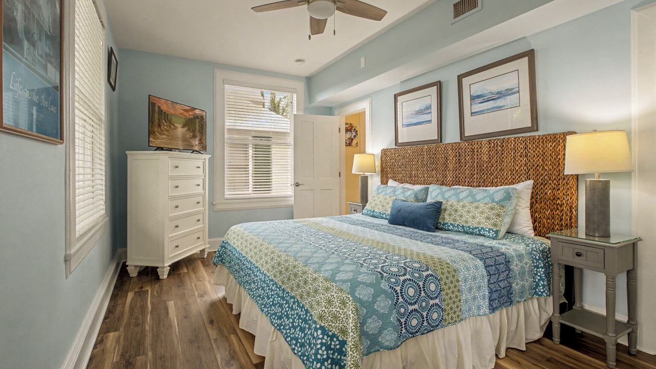 Photo of Bedroom in Truman Annex