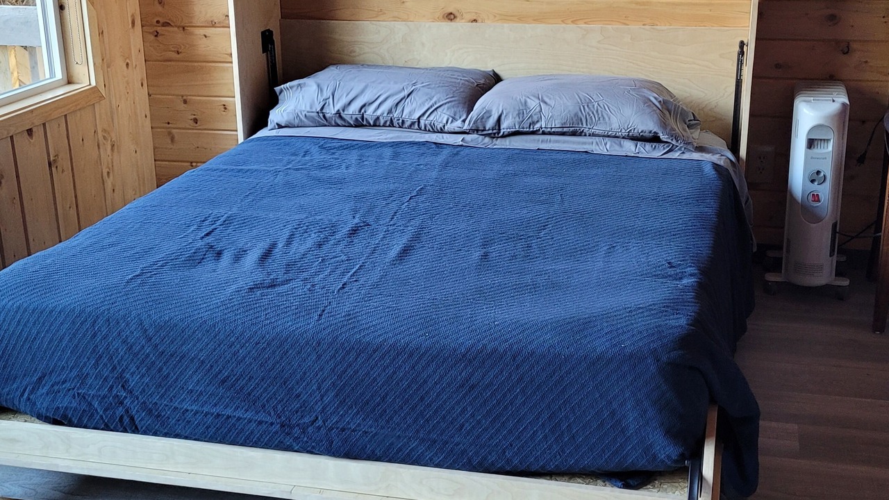 Photo of Bedroom in Homer