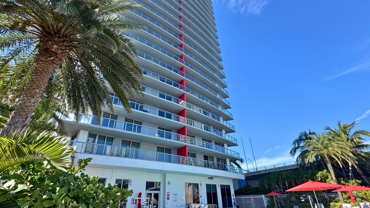 Photo of Outdoor in Hallandale Beach