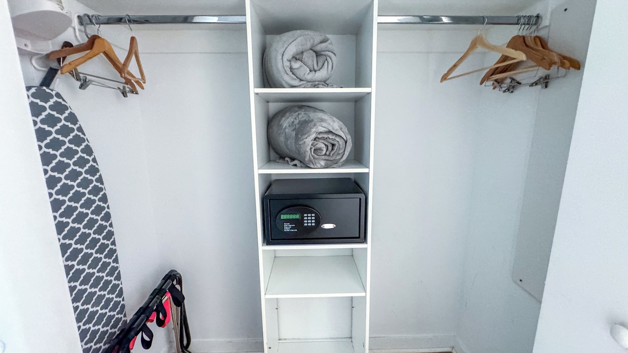 Photo of Bedroom in Hallandale Beach