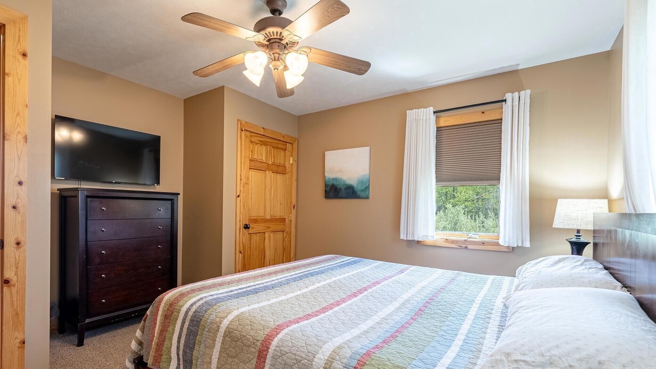 Photo of Bedroom in Oakland